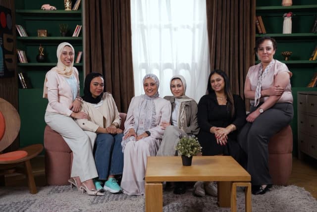 Alex library job fair by i career